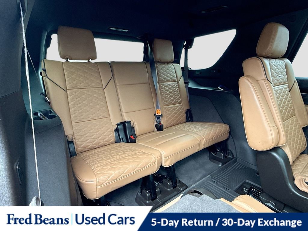 Used 2023 Cadillac Escalade Premium Luxury w/ LPO, Radiant Package AWD/4WD image 32