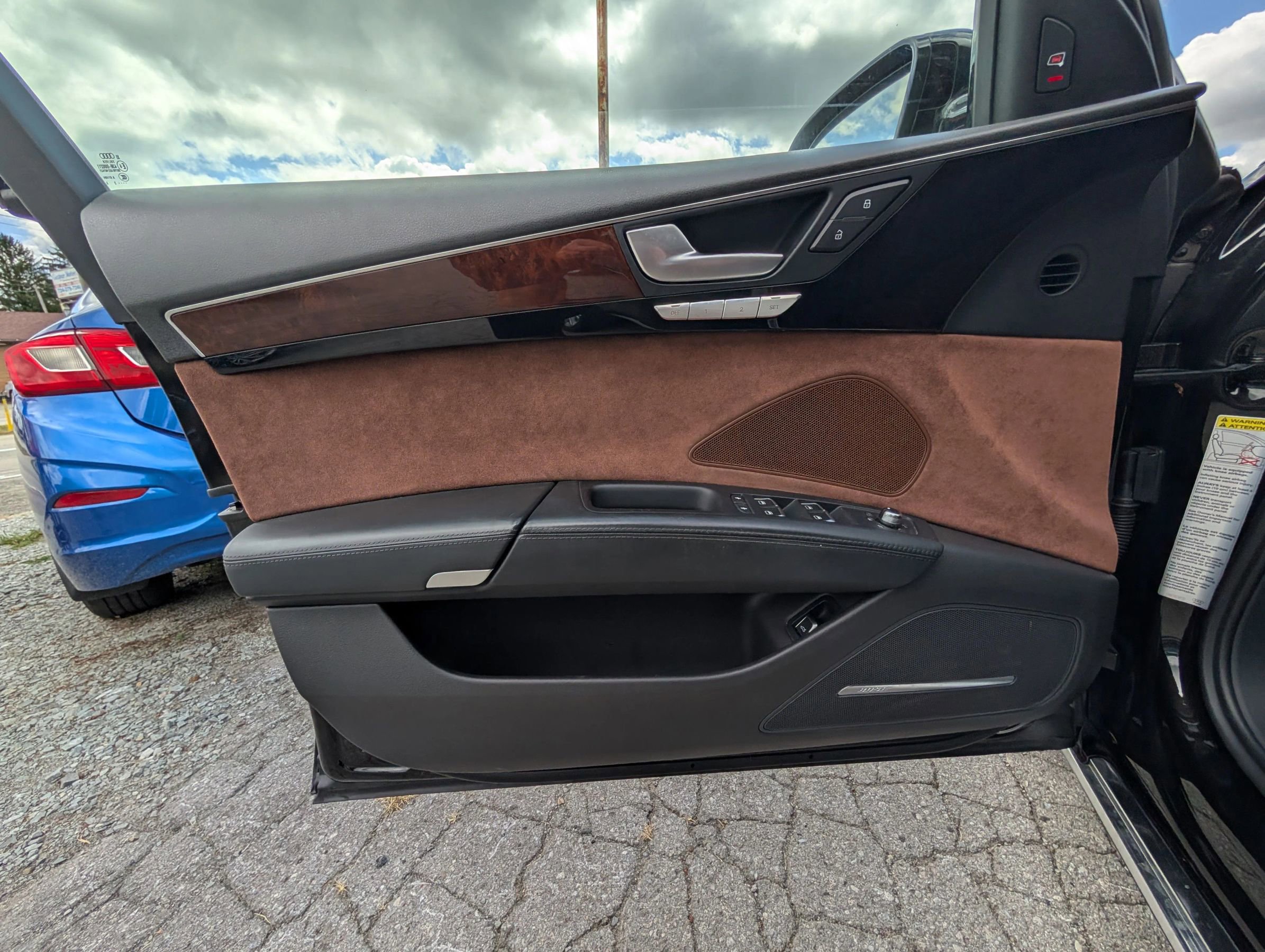 Used 2014 Audi A8 L TDI w/ Premium Package image 20