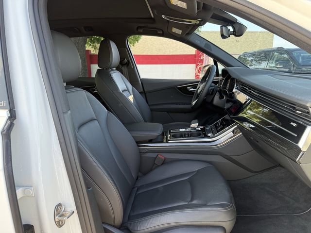 Used 2025 Audi Q7 3.0T Premium Plus image 27