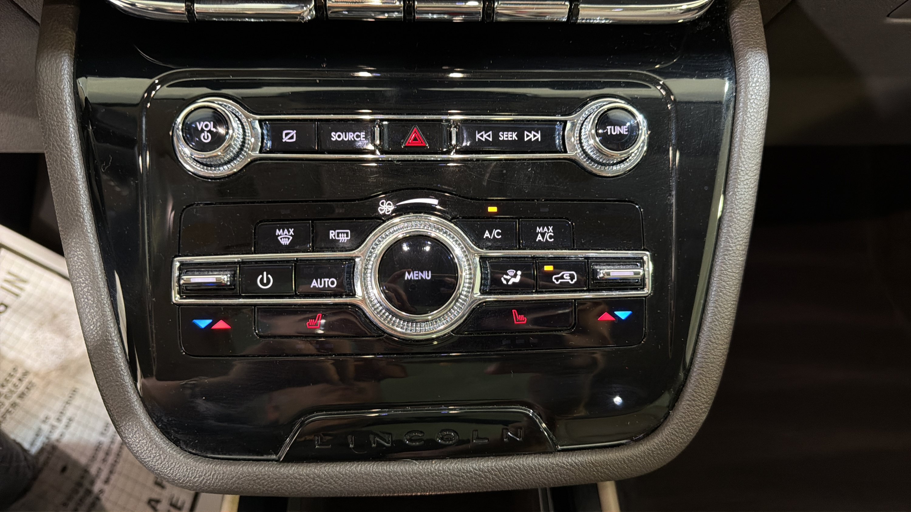 Used 2022 Lincoln Corsair Grand Touring AWD/4WD image 18