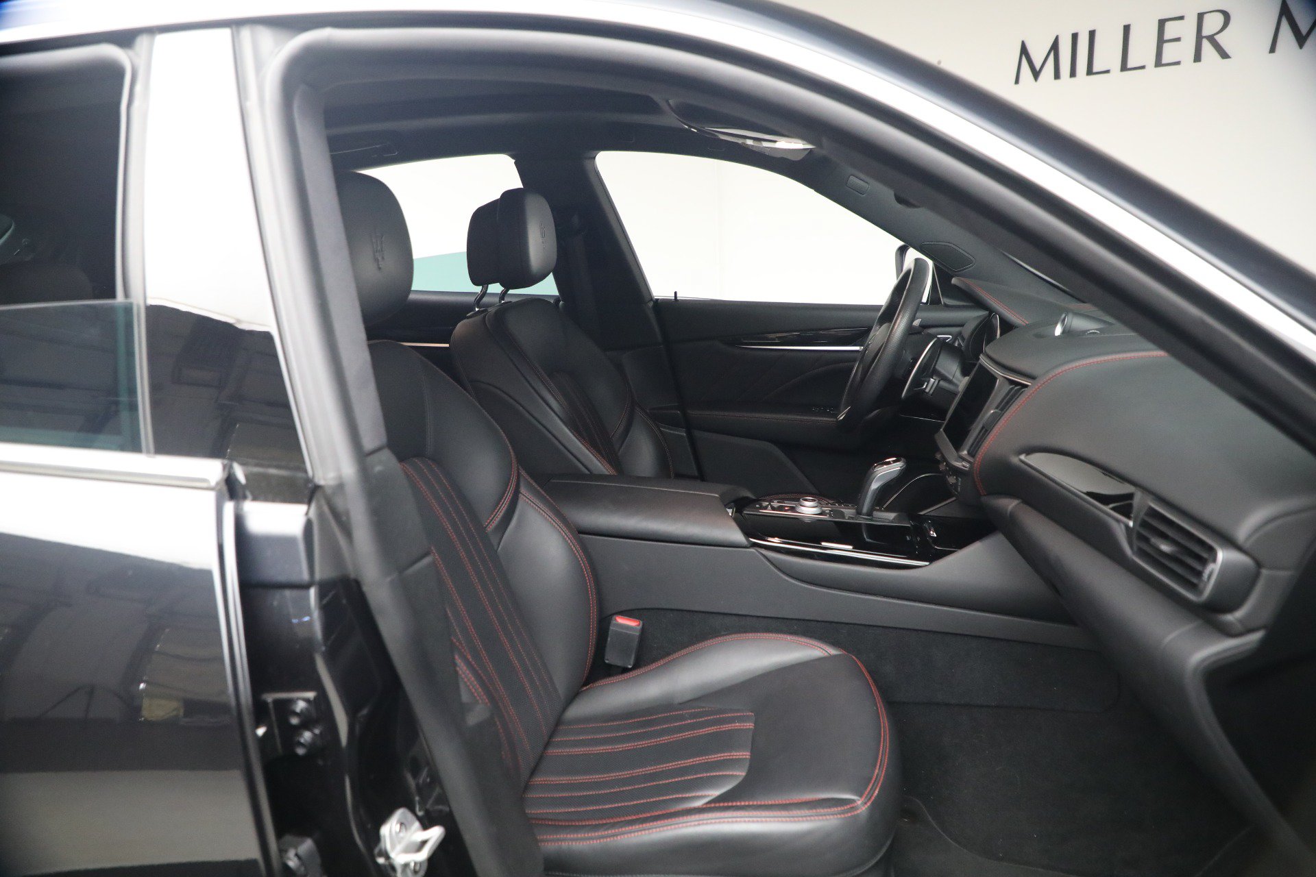 Certified 2023 Maserati Levante GT AWD/4WD image 19