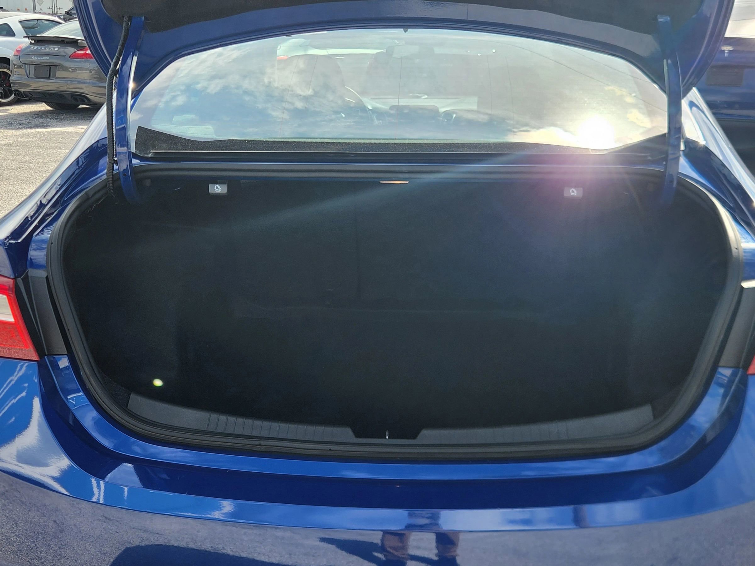 Used 2023 Chevrolet Malibu LT FWD image 13