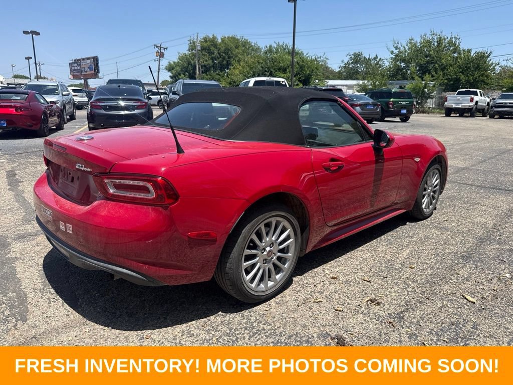 Used 2017 FIAT 124 Spider Classica RWD video 2