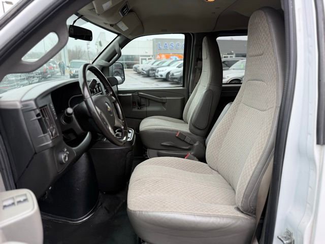 Used 2019 Chevrolet Express 3500 LS image 7