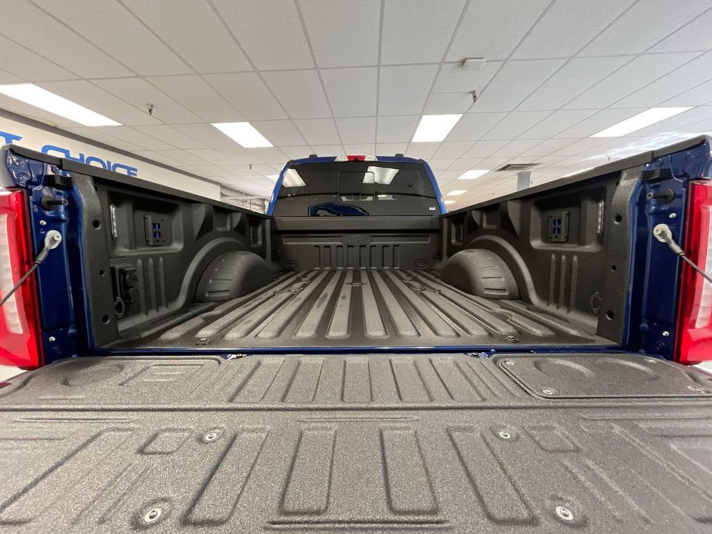 New 2026 Ford F350 4x4 Crew Cab Super Duty image 11