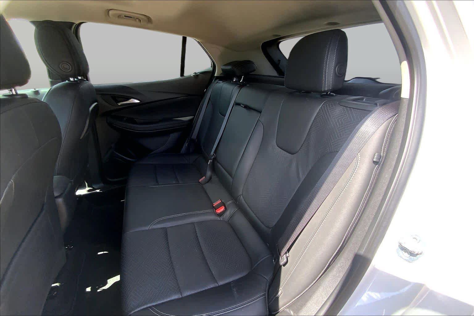 Used 2023 Buick Encore GX Essence w/ Experience Buick Package FWD image 19