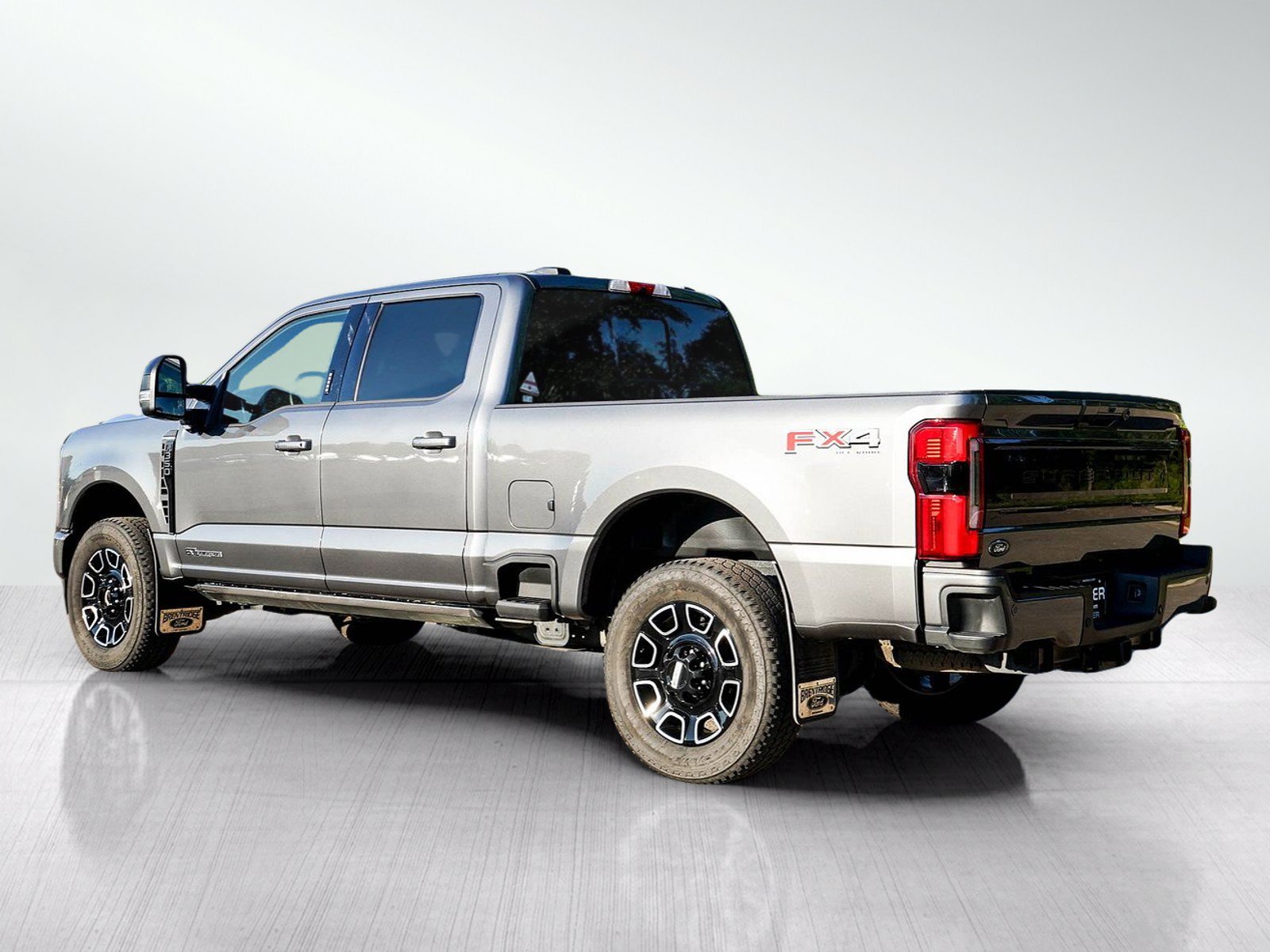 Used 2026 Ford F350 Platinum AWD/4WD image 3