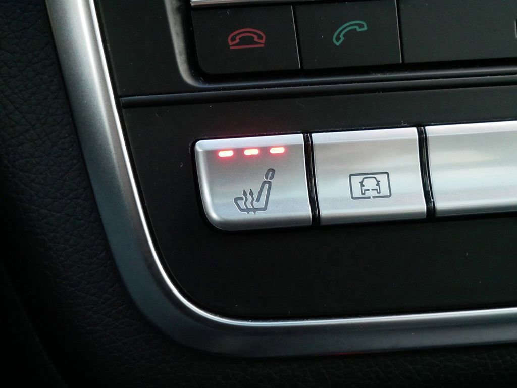 Used 2020 Mercedes-Benz GLA 250 4MATIC image 23