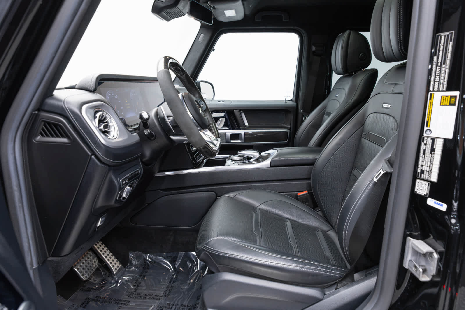 Used 2019 Mercedes-Benz G 63 AMG 4MATIC w/ Seat Comfort Package image 13