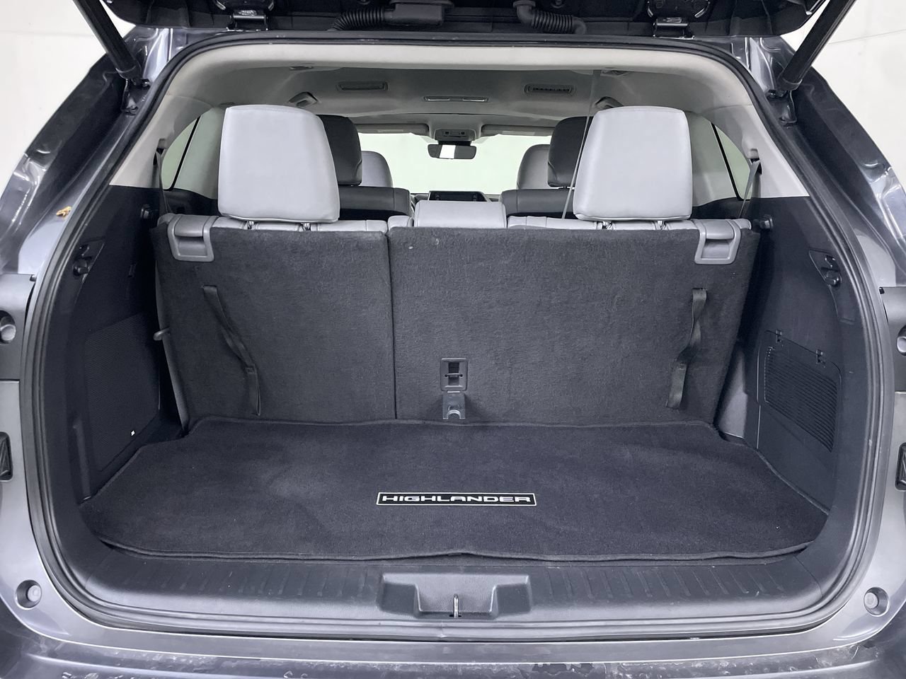 Used 2021 Toyota Highlander Limited AWD/4WD image 25