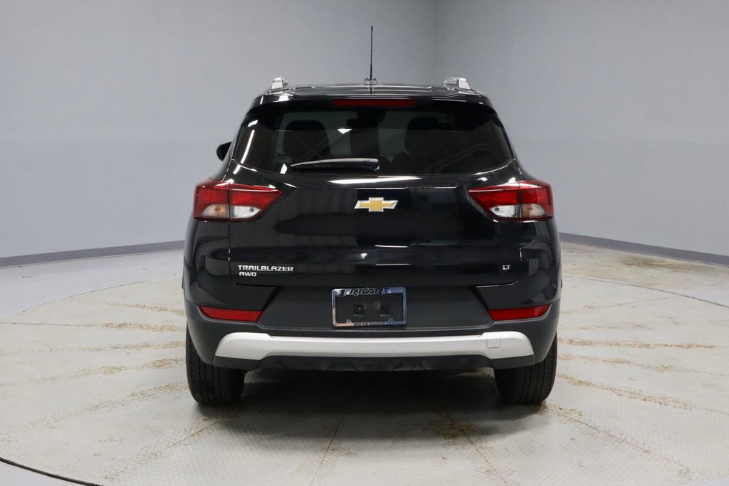 Used 2025 Chevrolet TrailBlazer LT AWD/4WD image 9