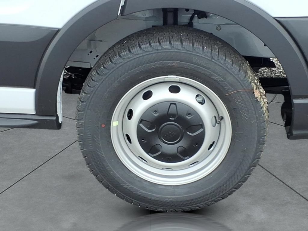 New 2026 Ford Transit 250 Low Roof RWD image 9