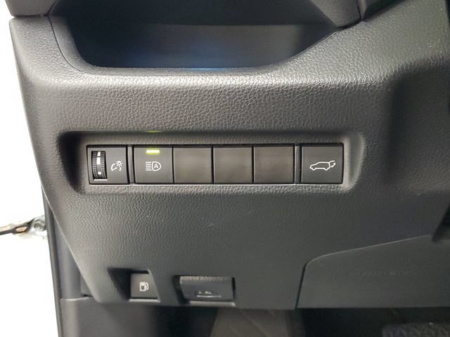 Used 2022 Toyota RAV4 XSE AWD/4WD image 17