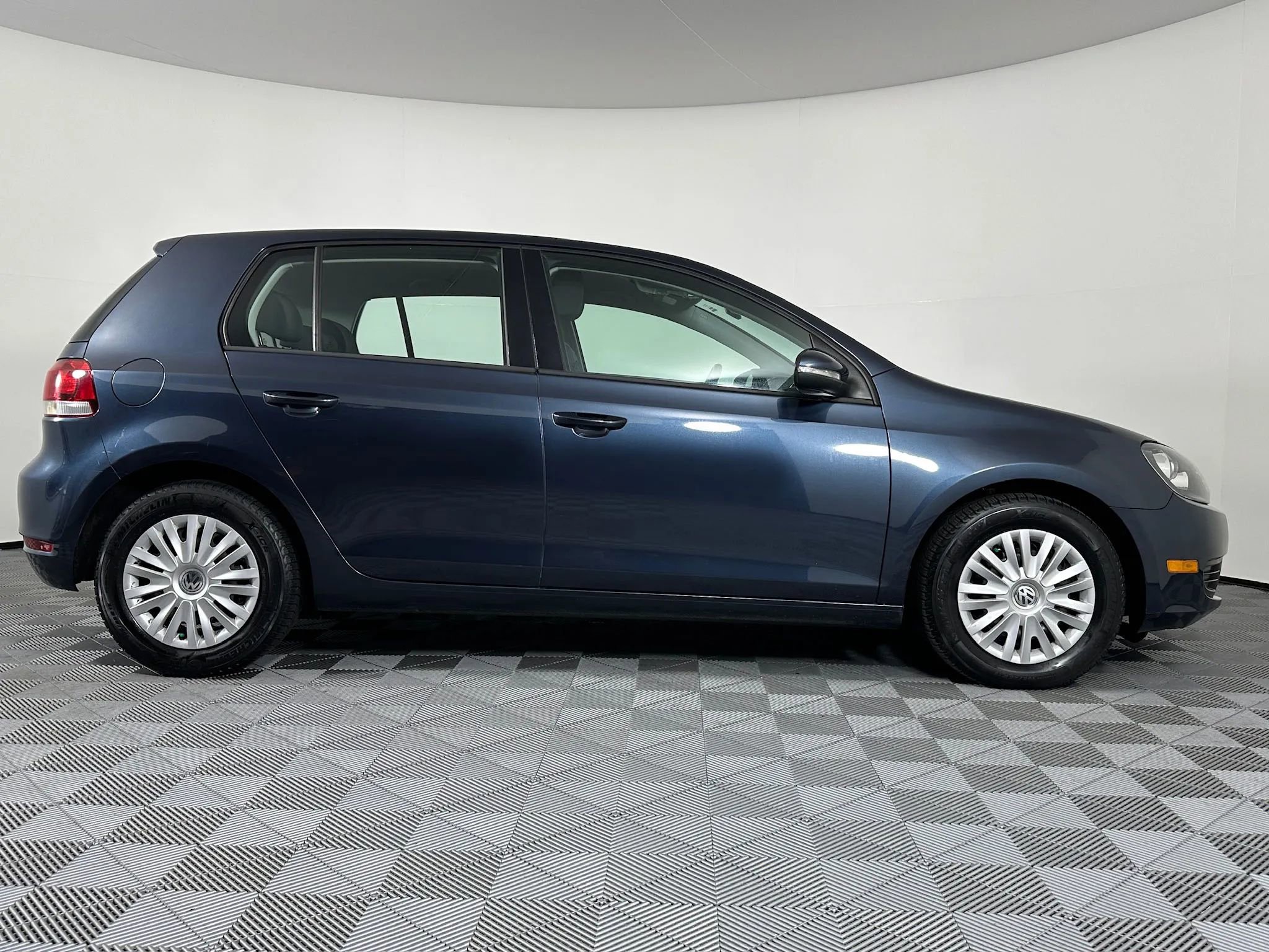 Used 2013 Volkswagen Golf 4-Door image 22