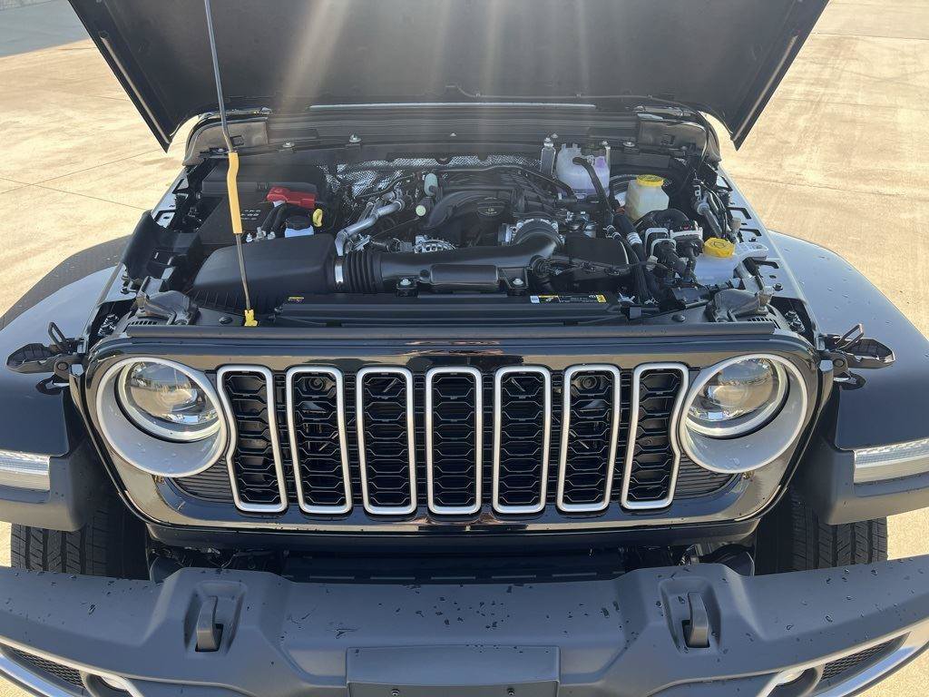 New 2024 Jeep Wrangler Unlimited Sahara w/ Safety Group AWD/4WD image 39