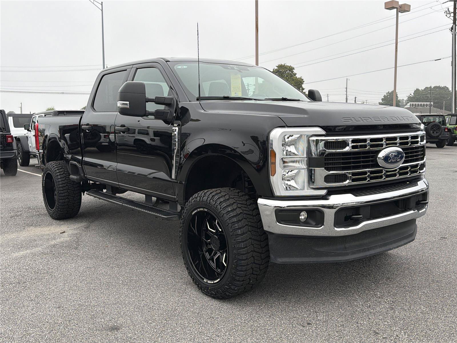 Used 2025 Ford F250 XLT AWD/4WD image 4
