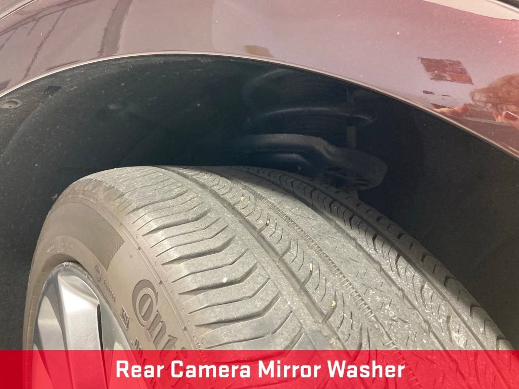 Used 2022 Buick Envision Avenir w/ Technology Package II image 28