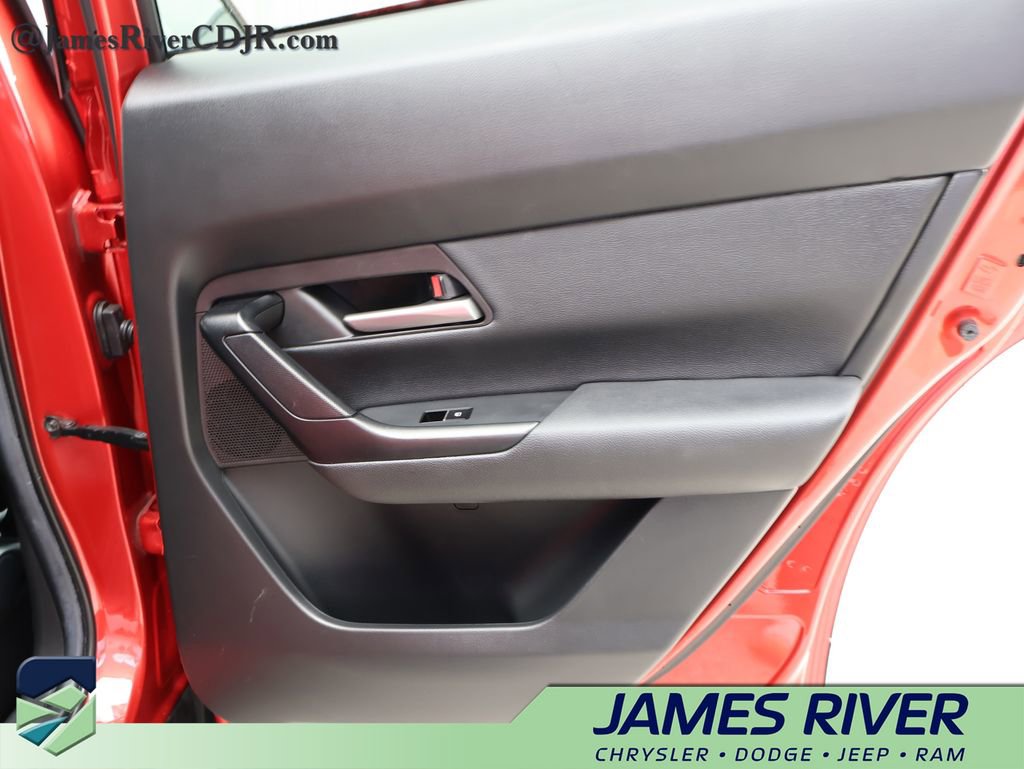 Used 2025 MAZDA CX-50 AWD 2.5 S w/ Preferred Package image 11