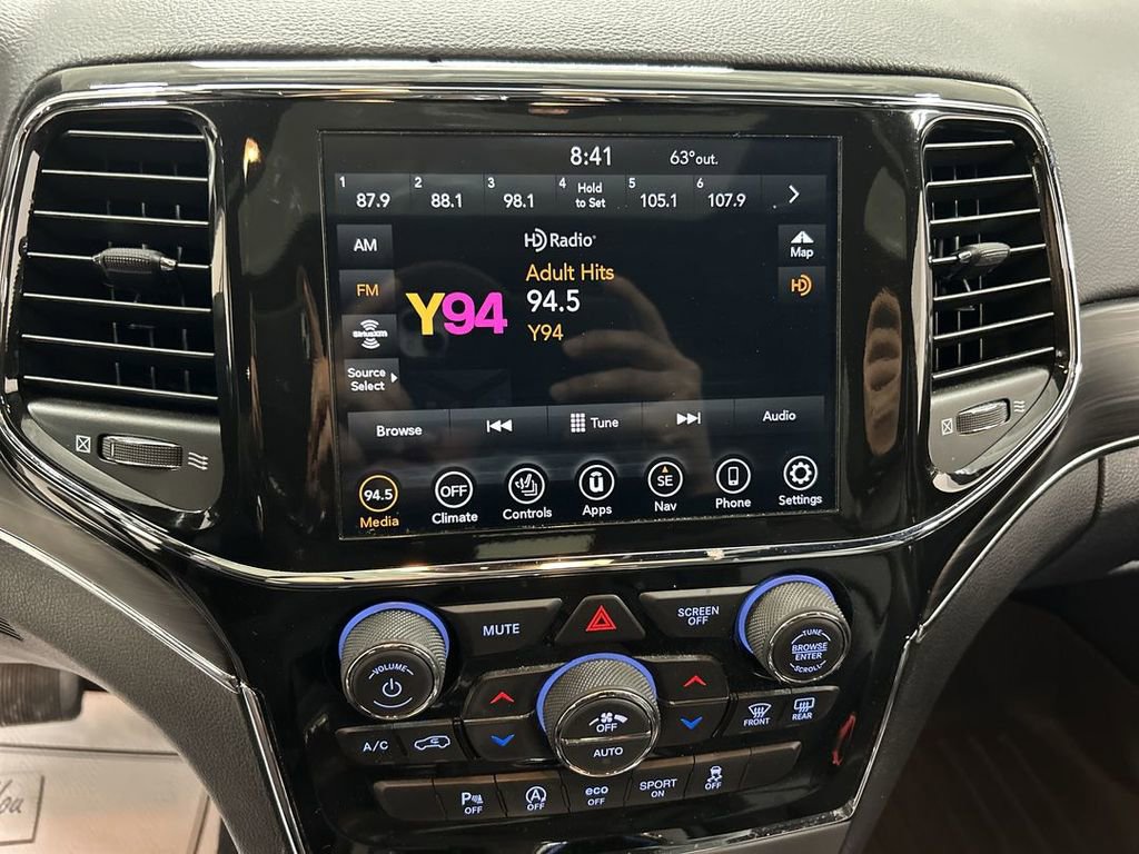 Certified 2021 Jeep Grand Cherokee Limited w/ Trailer Tow Group IV image 14