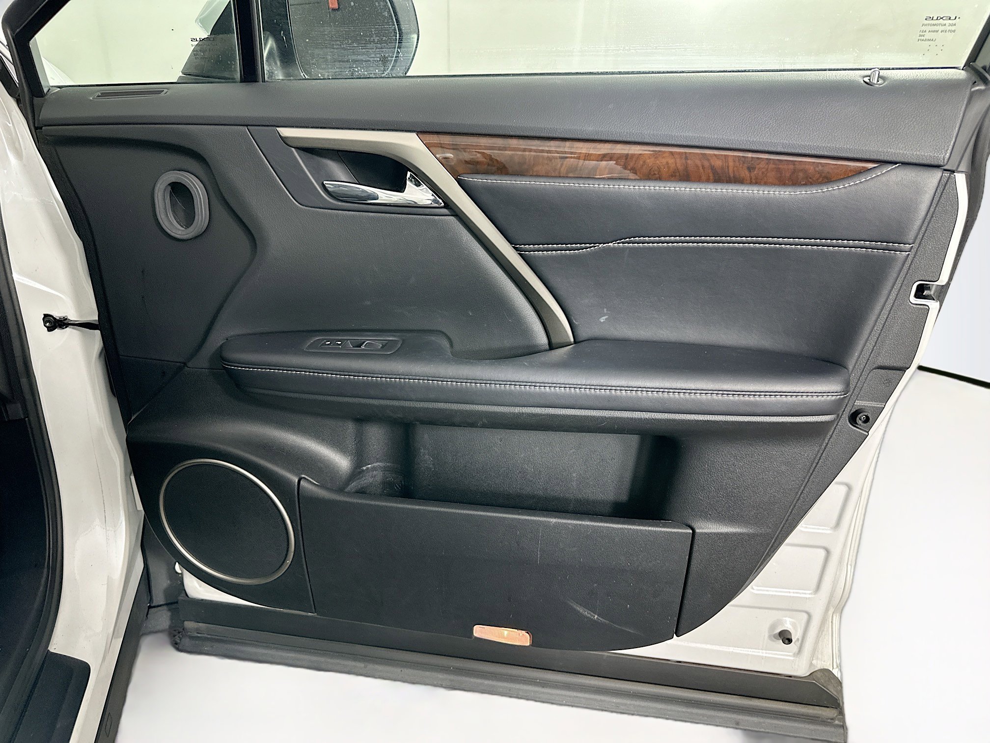 Used 2017 Lexus RX 450h AWD w/ Cold Weather Package image 34