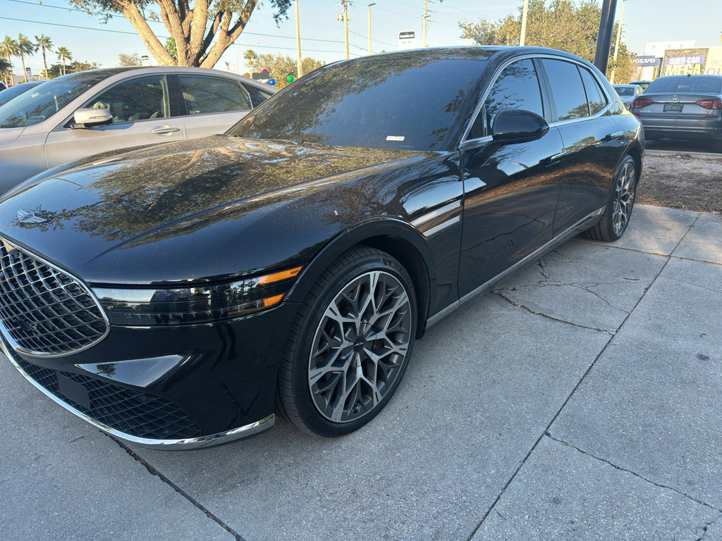 Certified 2023 Genesis G90 3.5T image 2
