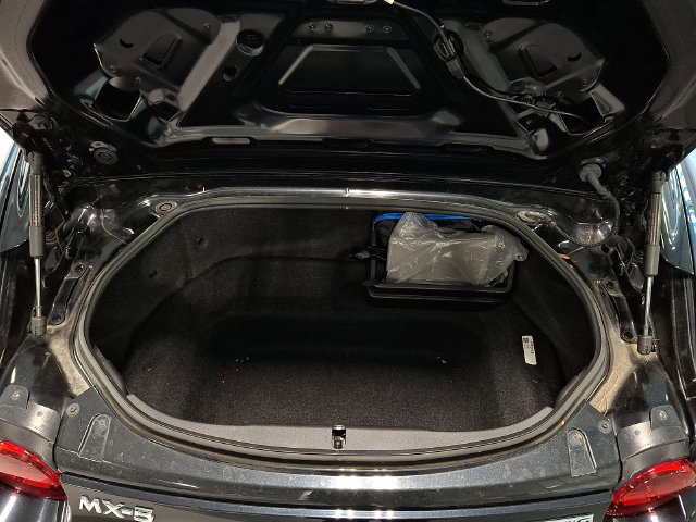 Used 2021 MAZDA MX-5 Miata RF Grand Touring RWD image 28