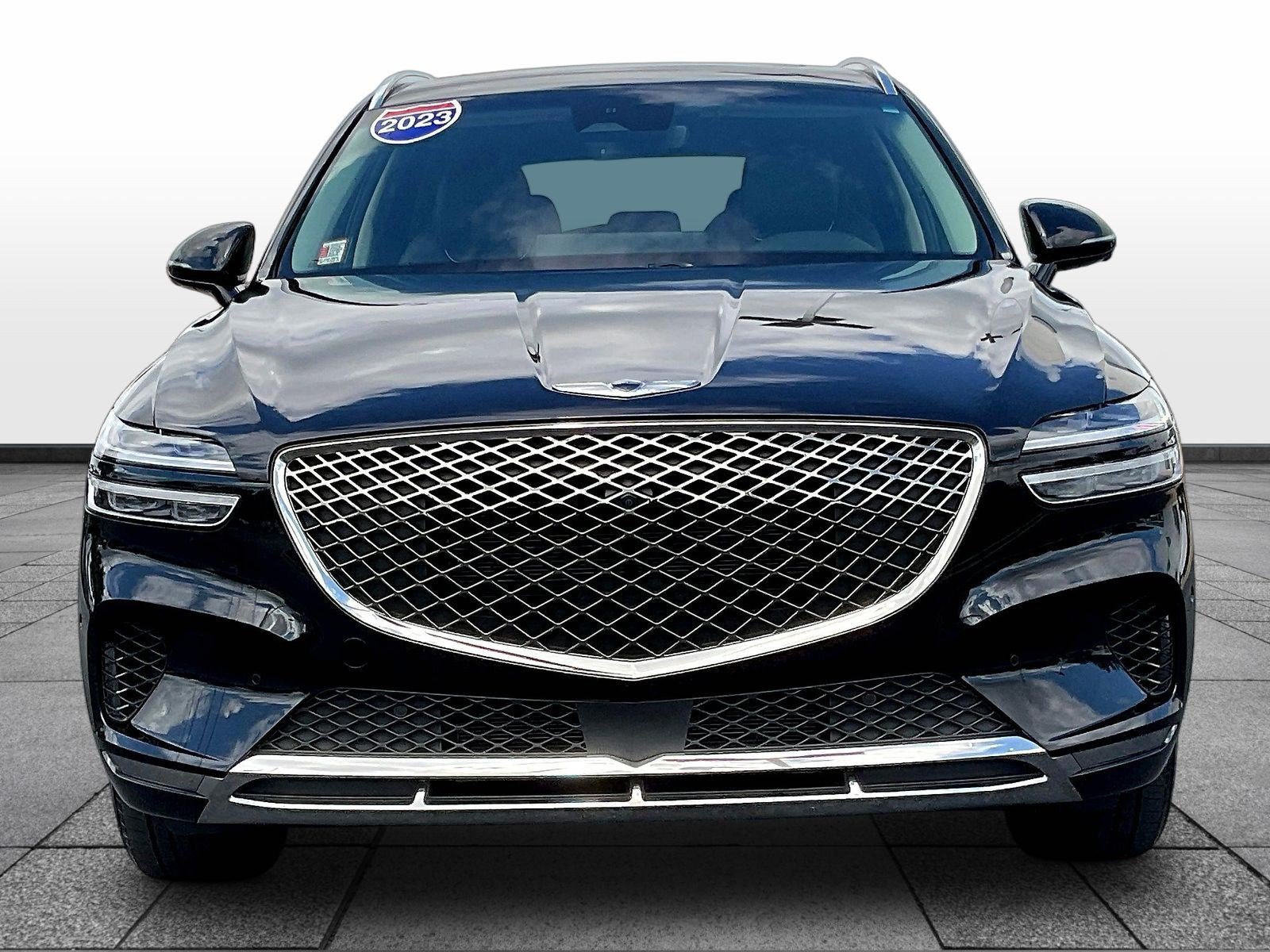 Used 2023 Genesis GV70 2.5T w/ Advanced Package AWD/4WD image 2
