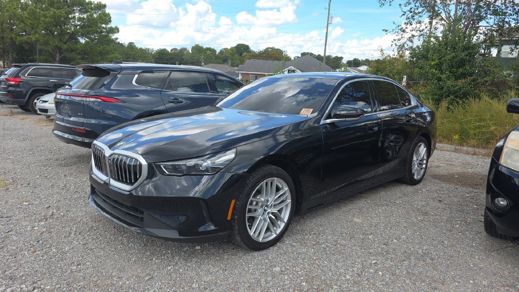Used 2024 BMW 530i RWD image 3