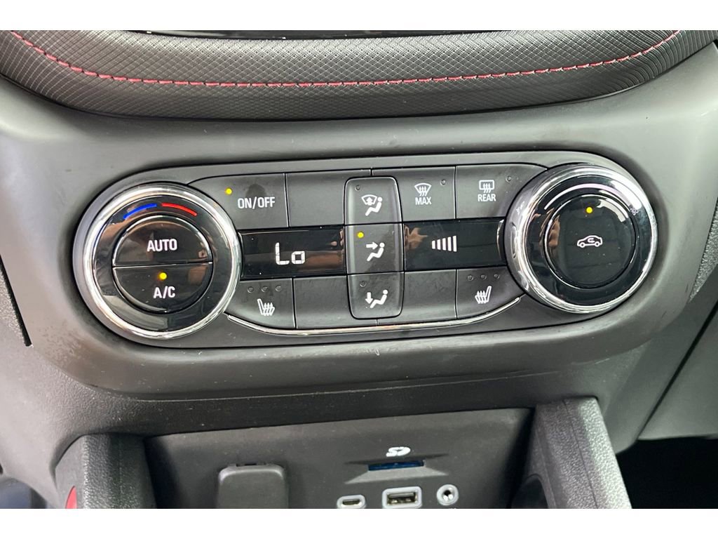Used 2023 Chevrolet TrailBlazer RS w/ Sun and Liftgate Package FWD image 29