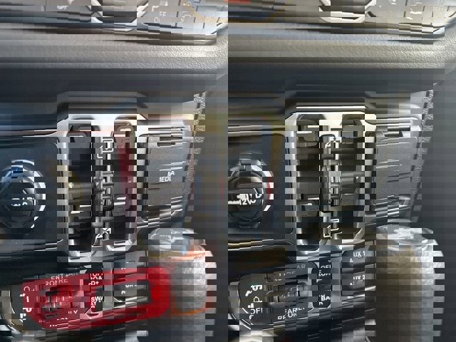 New 2026 Jeep Wrangler Unlimited Rubicon w/ Safety Group image 27