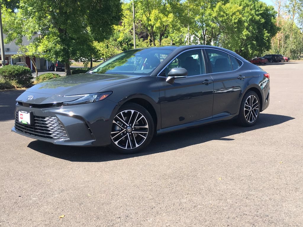 Used 2025 Toyota Camry XLE w/ Premium Package