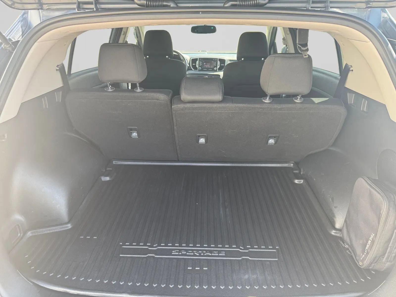 Used 2019 Kia Sportage LX FWD image 29