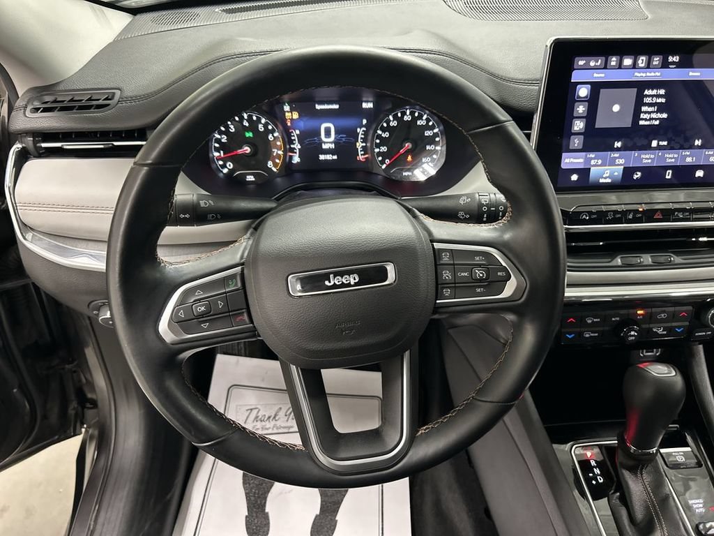 Used 2022 Jeep Compass Limited AWD/4WD image 4