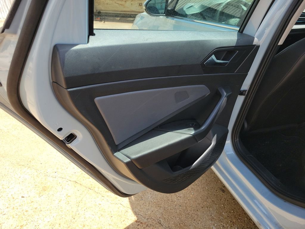 Used 2025 Volkswagen Jetta SEL FWD image 7