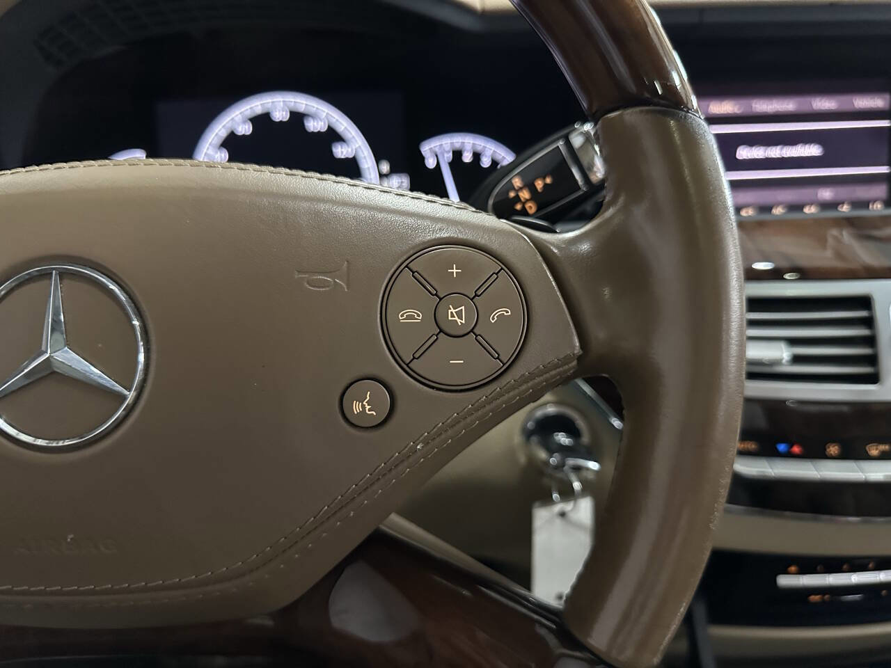 Used 2011 Mercedes-Benz S 550 4MATIC image 22