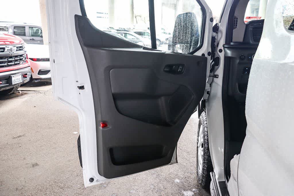 Used 2023 Ford Transit 350 XLT image 21