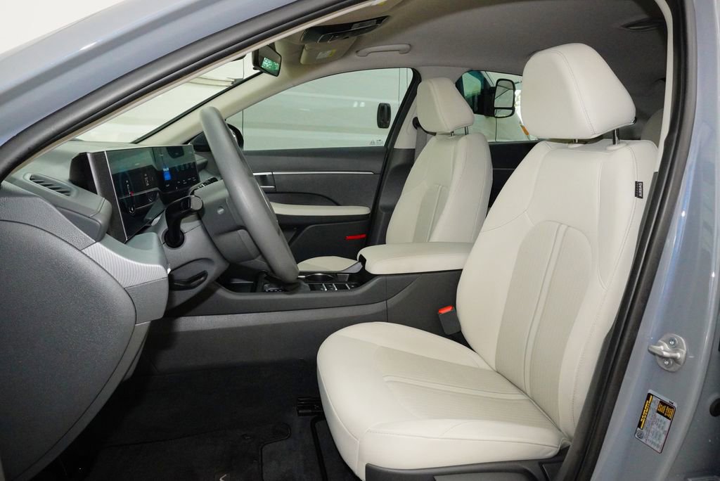 Used 2025 Hyundai Sonata SE image 23