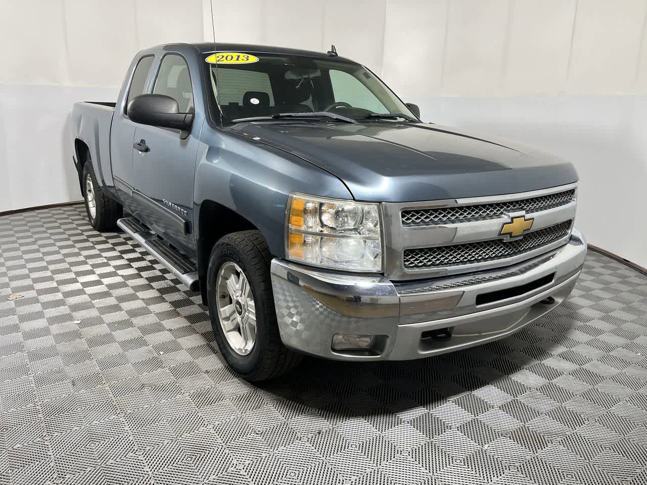 Used 2013 Chevrolet Silverado 1500 LT w/ All-Star Edition AWD/4WD image 2