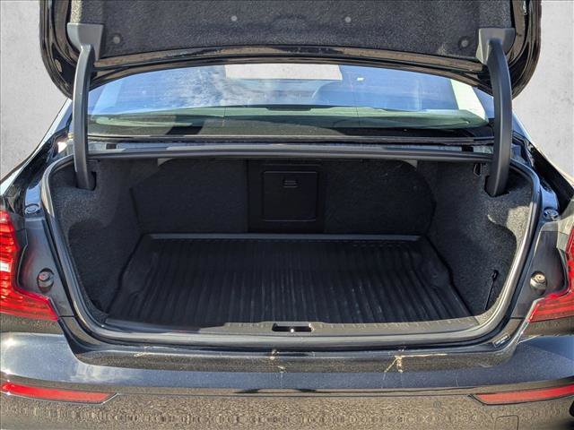 Used 2021 Volvo S60 T5 Inscription image 6