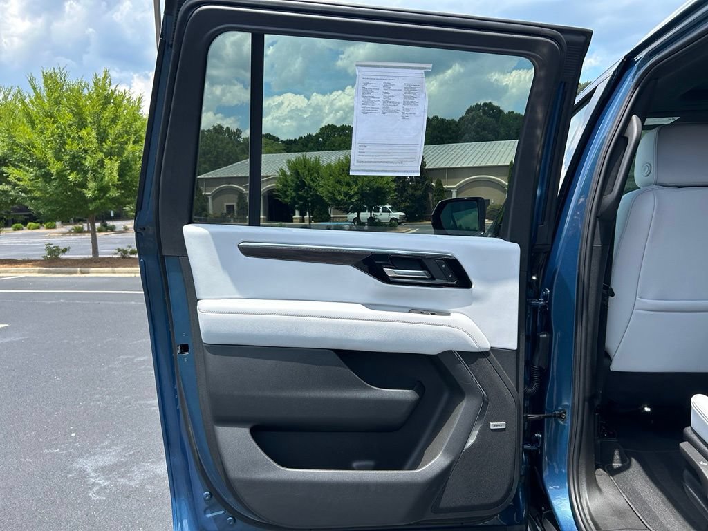 Used 2025 Chevrolet Suburban Premier w/ Sun And Tow Package RWD image 65