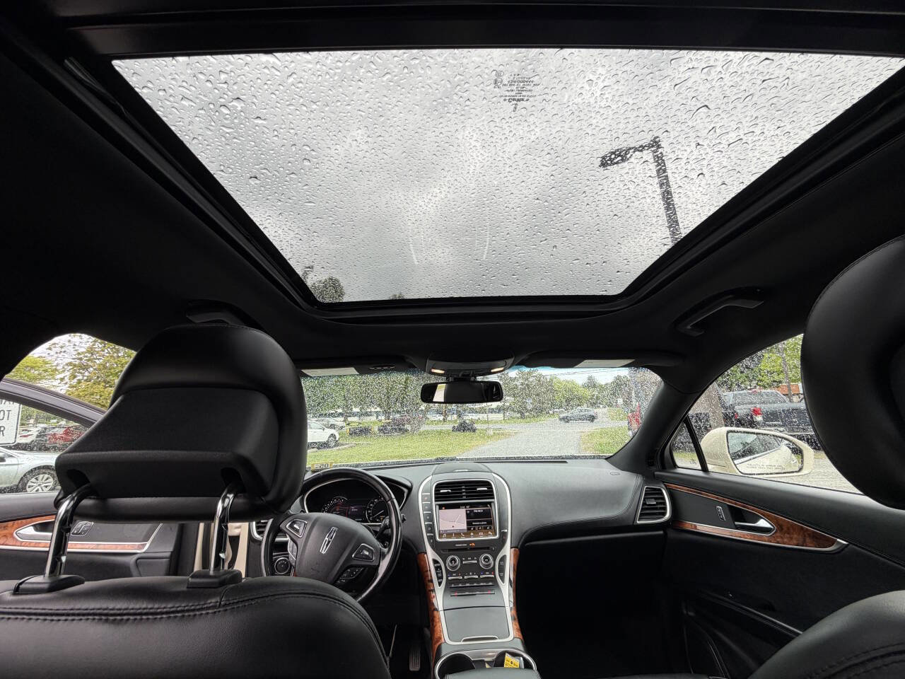 Used 2018 Lincoln MKX Select w/ Select Plus Package AWD/4WD image 10