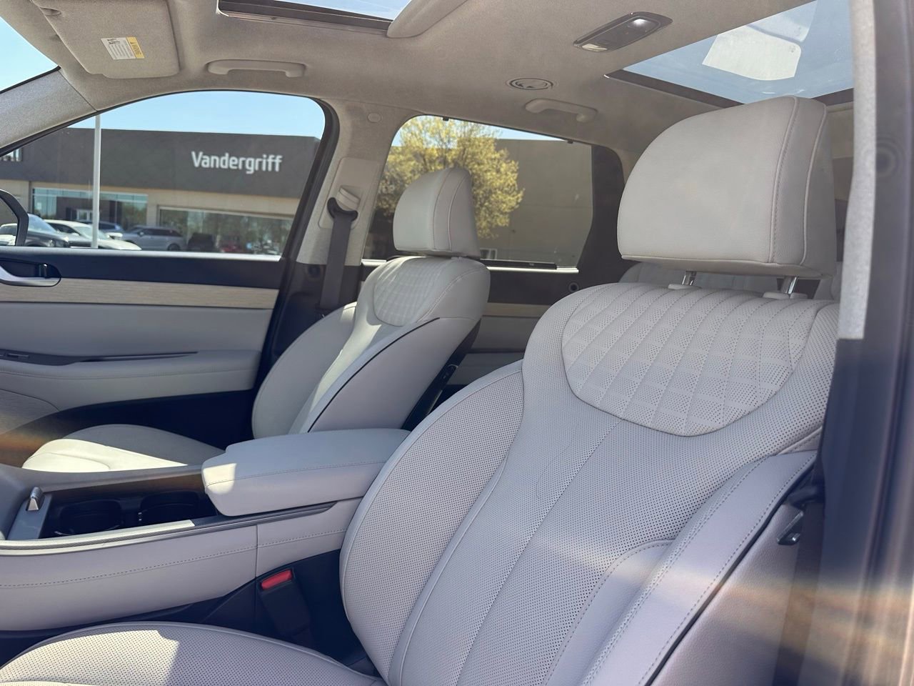 Used 2025 Hyundai Palisade Limited image 24
