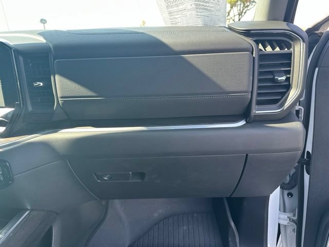 Used 2022 Chevrolet Silverado 1500 LTZ AWD/4WD image 28