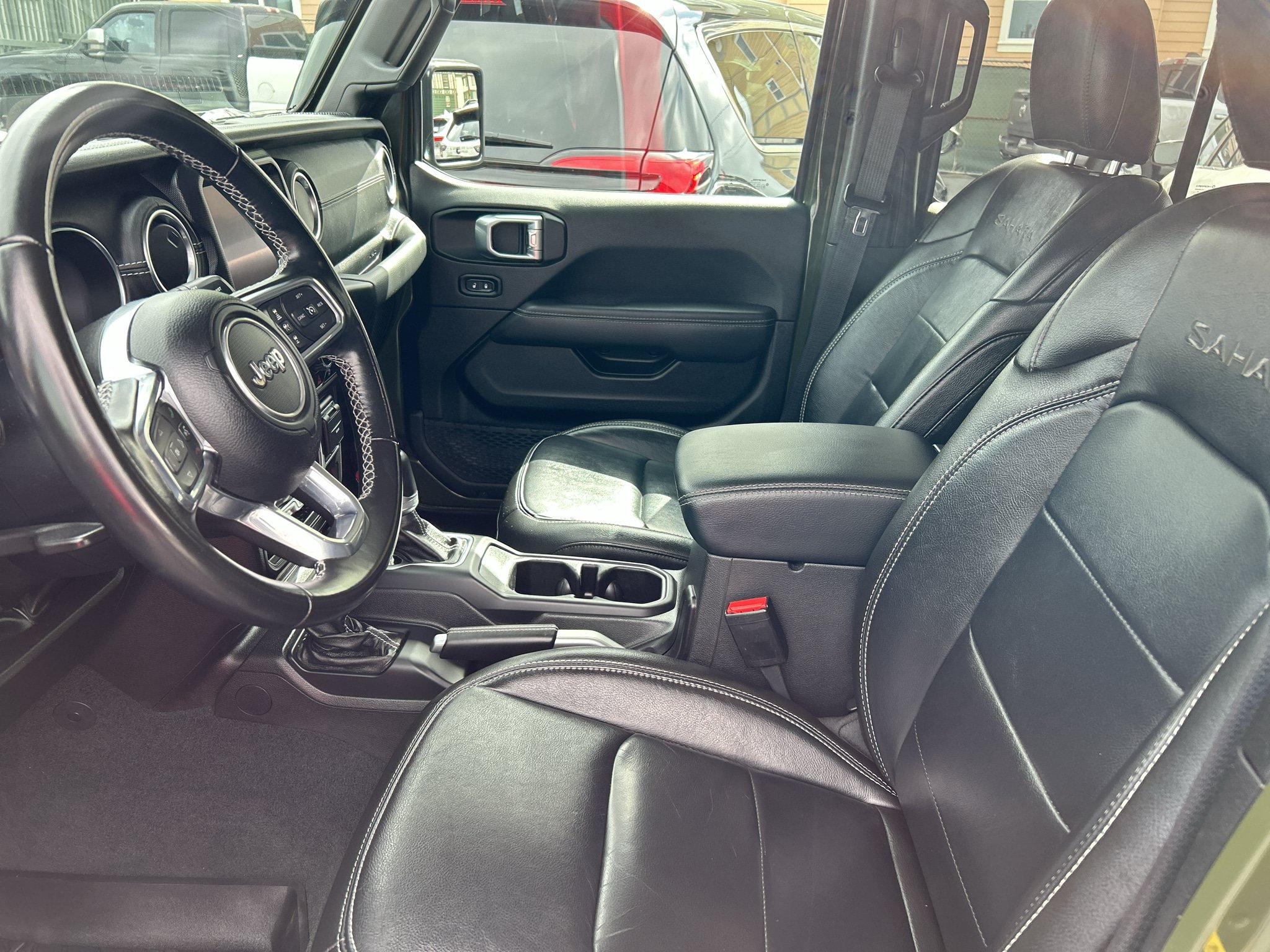 Used 2022 Jeep Wrangler Unlimited Sahara w/ Safety Group AWD/4WD image 9