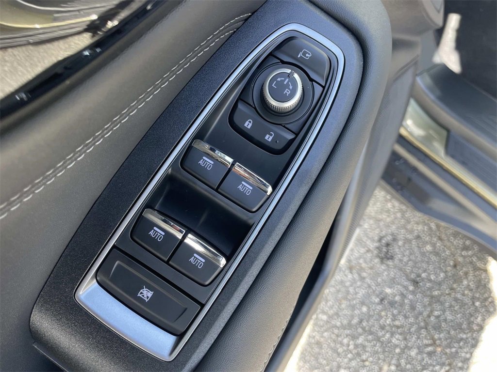 New 2025 Subaru Outback Touring image 8