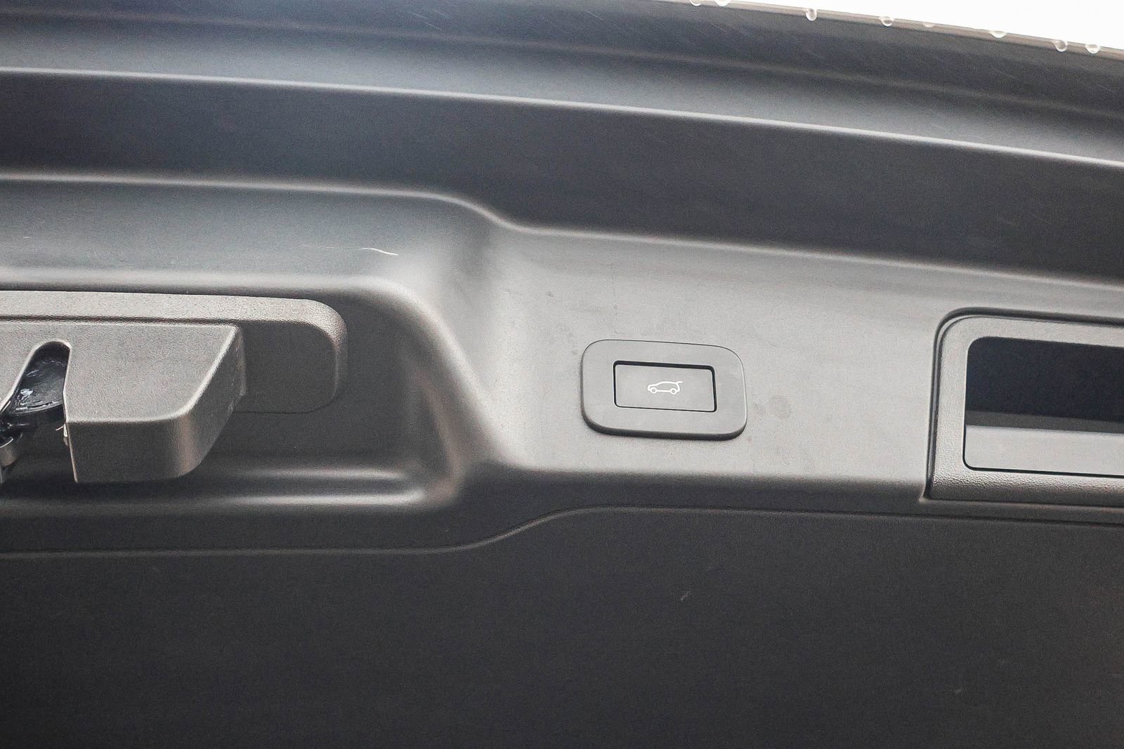 Used 2025 Land Rover Range Rover Evoque S image 27