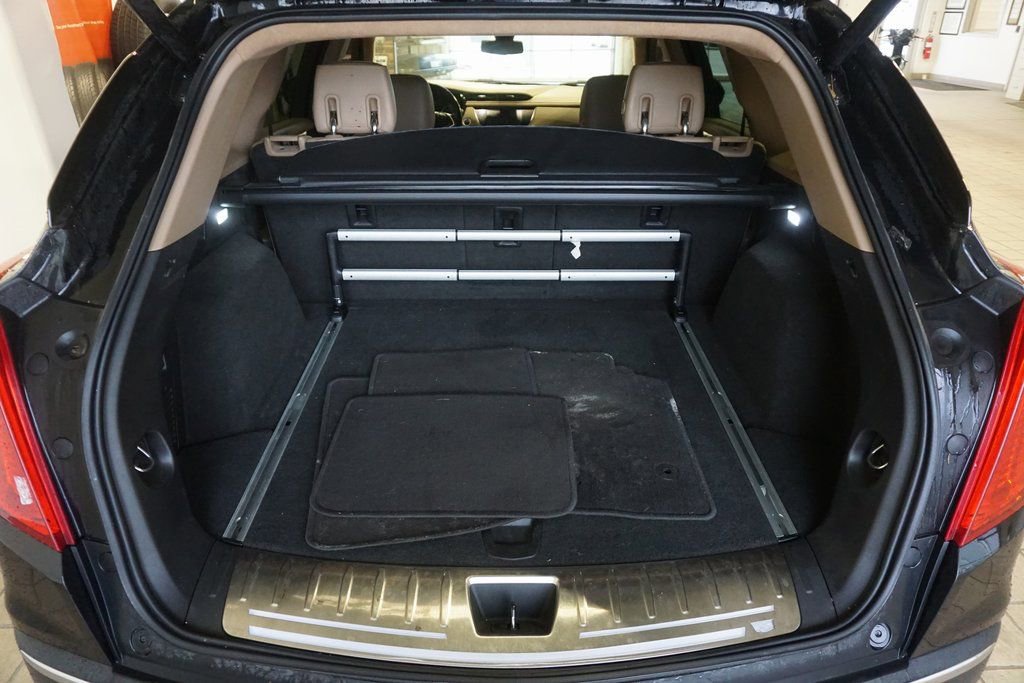 Used 2019 Cadillac XT5 Platinum image 18