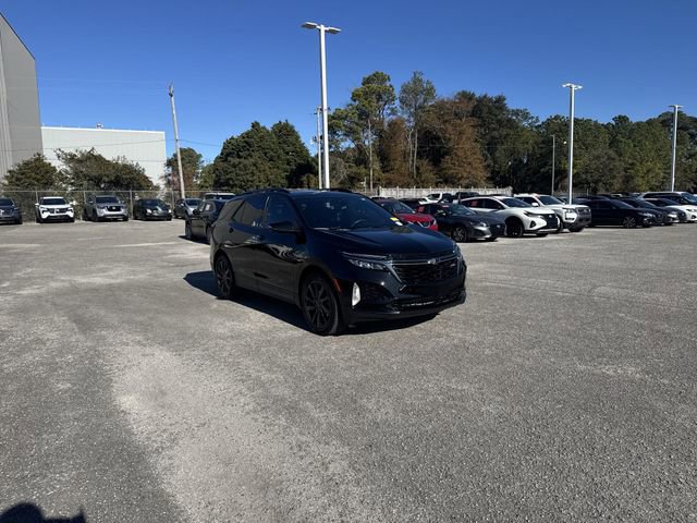 Used 2022 Chevrolet Equinox RS w/ RS Leather Package image 3