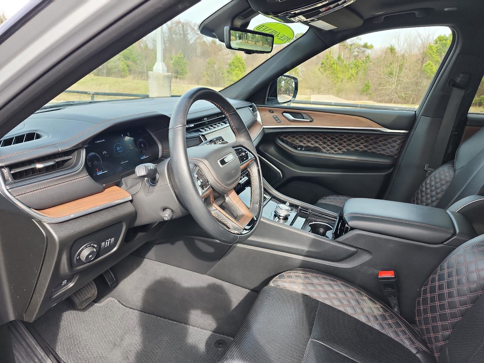 Used 2023 Jeep Grand Cherokee L Summit w/ Advanced Protech Group IV image 17