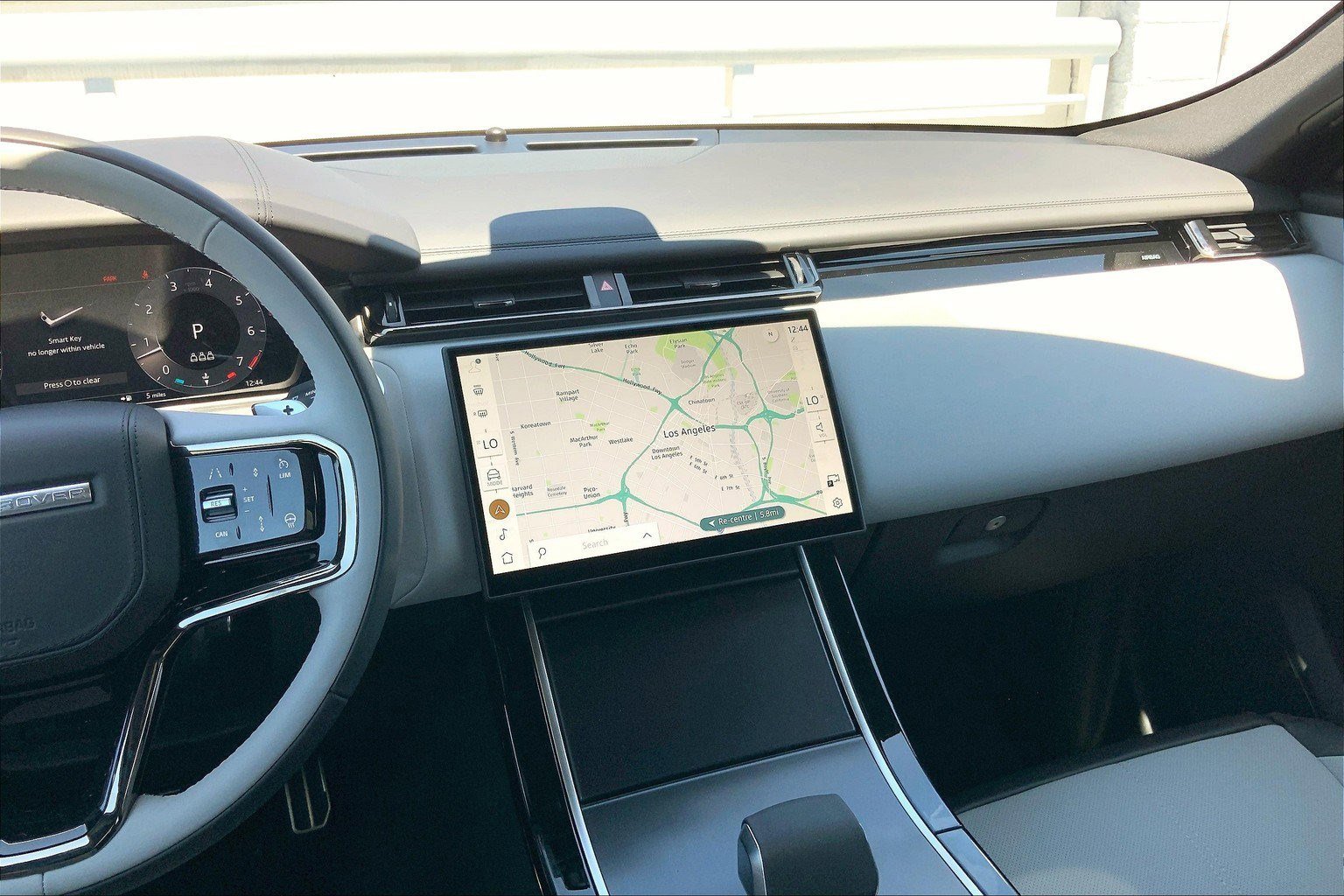 New 2026 Land Rover Range Rover Velar Dynamic SE image 7